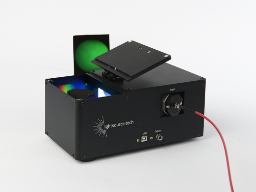 Nouveau monochromator-F de lightsource.tech : un monochromateur fibre-à-fibre offrant une large plage spectrale de 190 nm à 5,5 µm